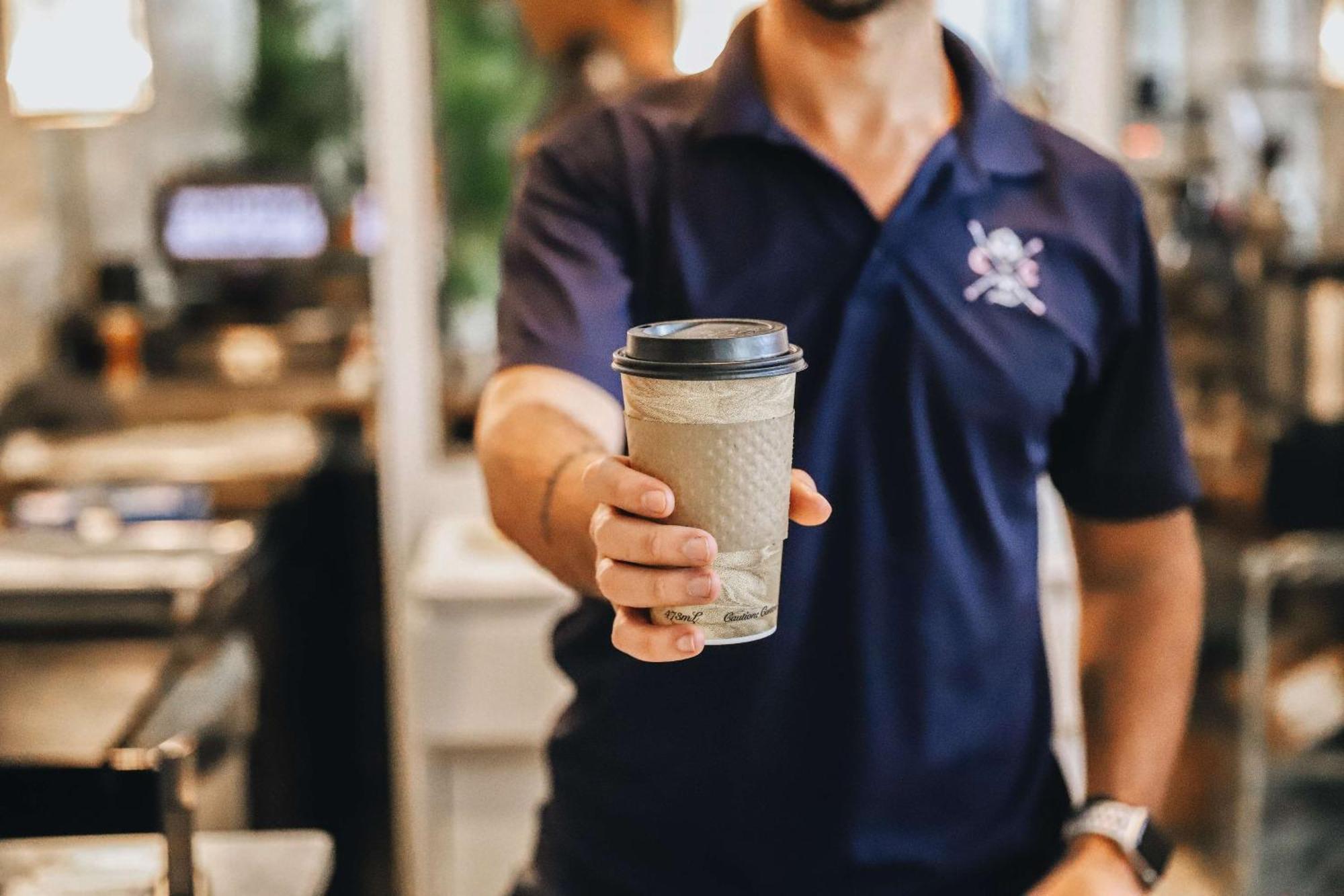 Nautilus Sonesta Маямі-Біч Екстер'єр фото A barista serving a coffee