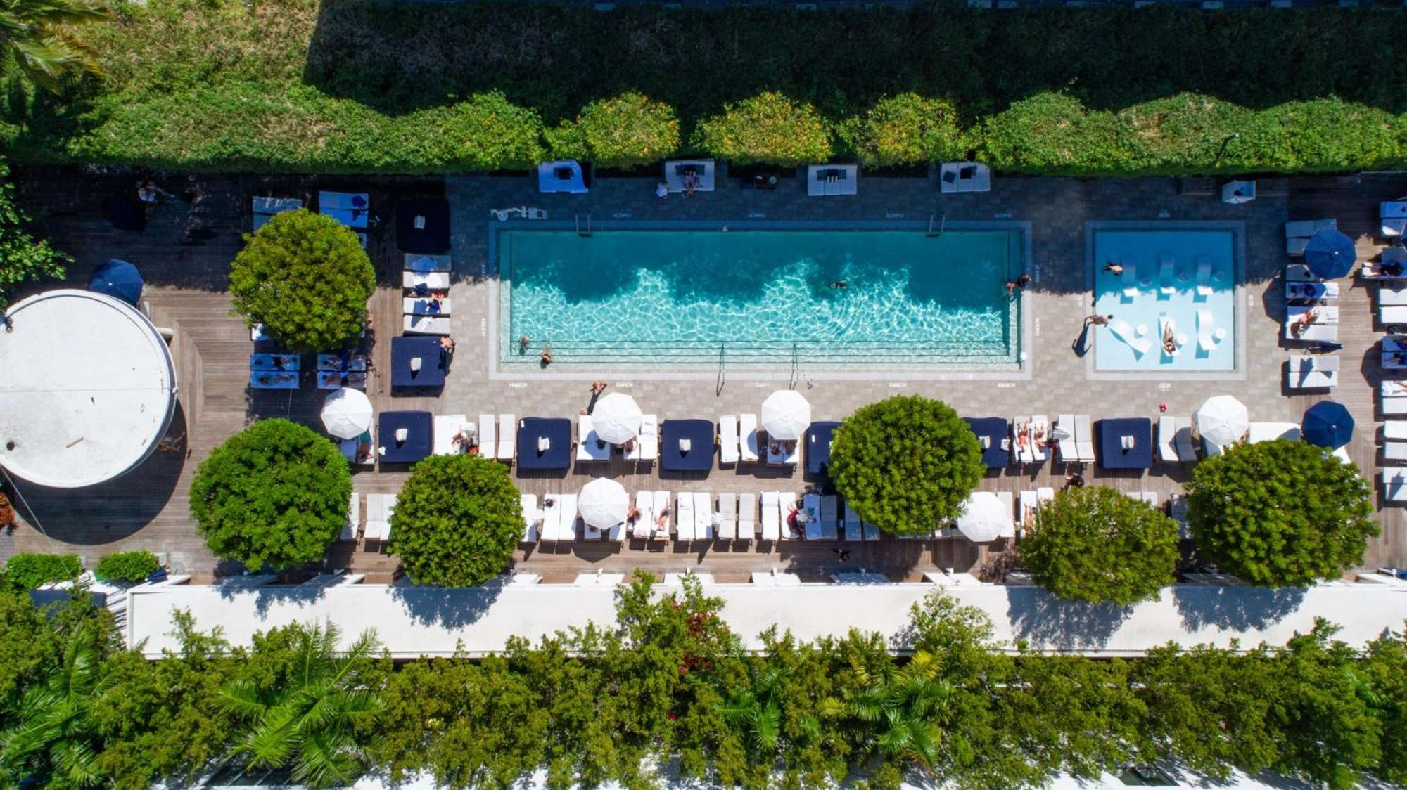 Nautilus Sonesta Маямі-Біч Екстер'єр фото Aerial view of the pool at the Beverly Hills Hotel