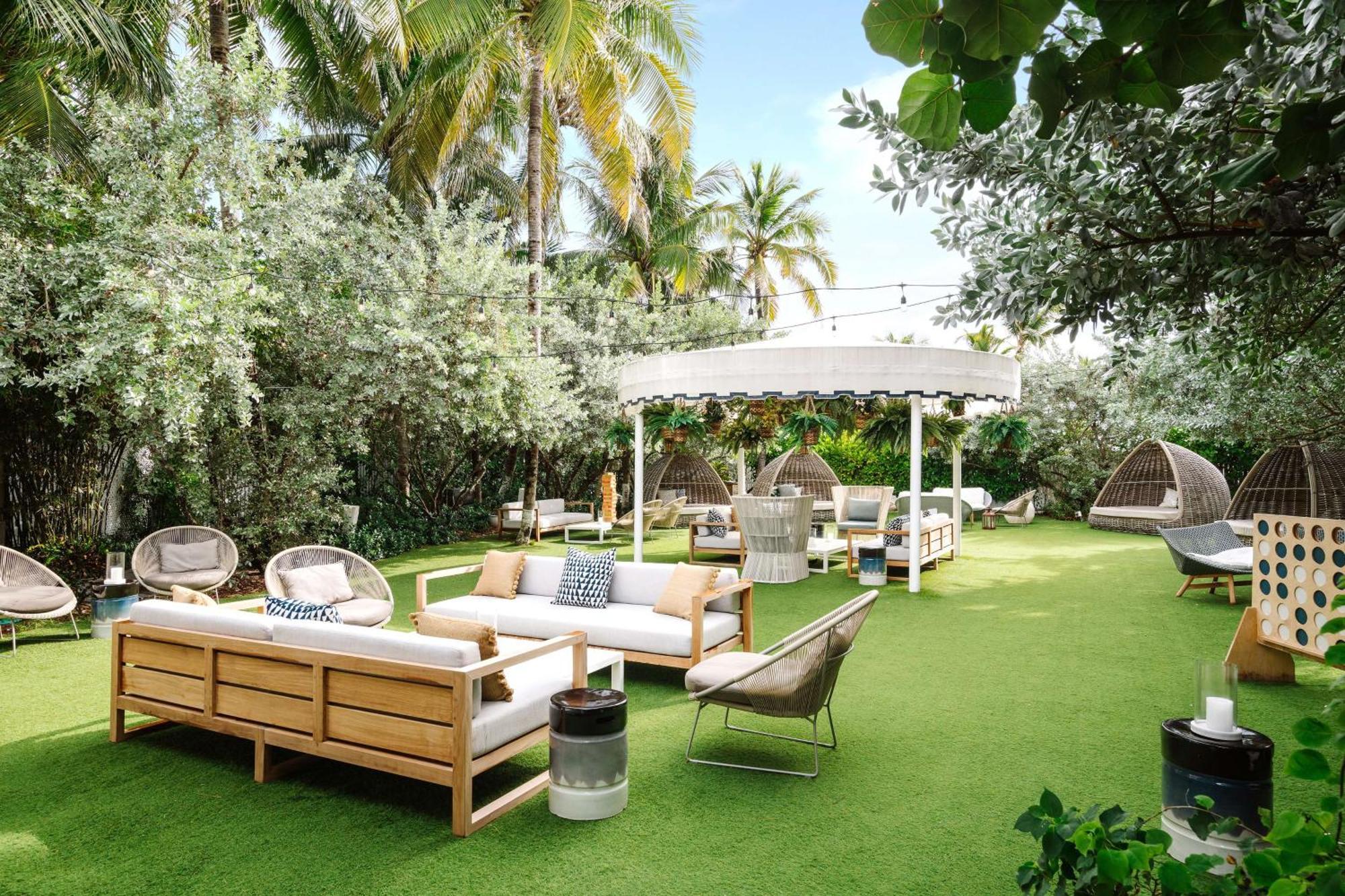 Nautilus Sonesta Маямі-Біч Екстер'єр фото The Garden at The Standard, East Village